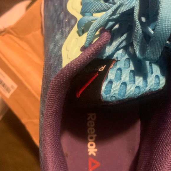 Running shoes - Picture 3 of 4